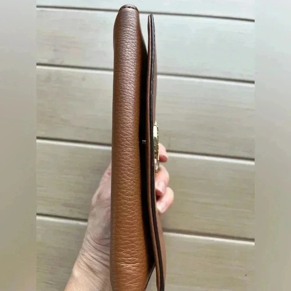 MICHAEL MICHAEL KORS Brown Leather Fulton Flap Continental Wallet - Picture 10 of 12